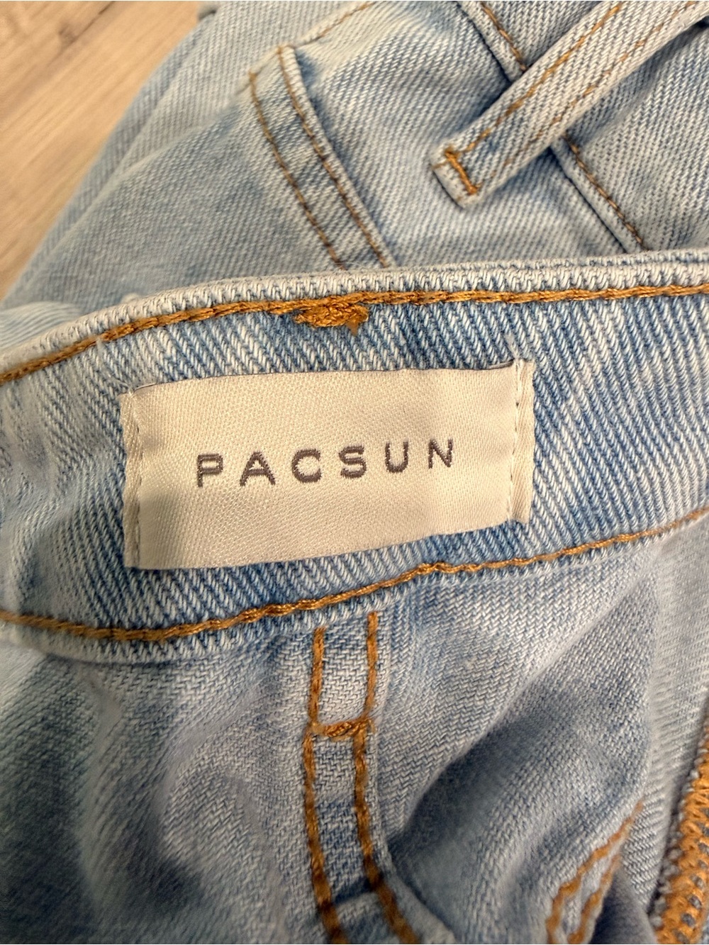 PacSun Light Wash High Rise Women’s Jeans - Picture 3 of 3